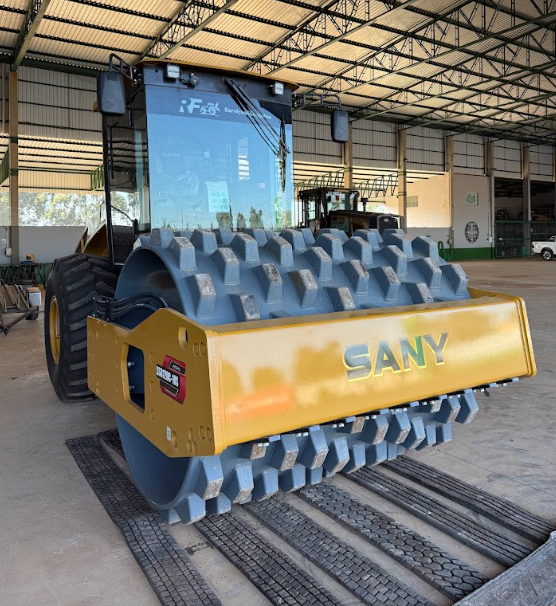 Rolo Compactador SANY